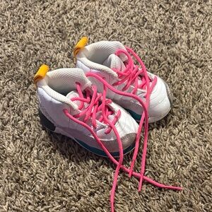 Jordan Kids Sneakers in White and Pink